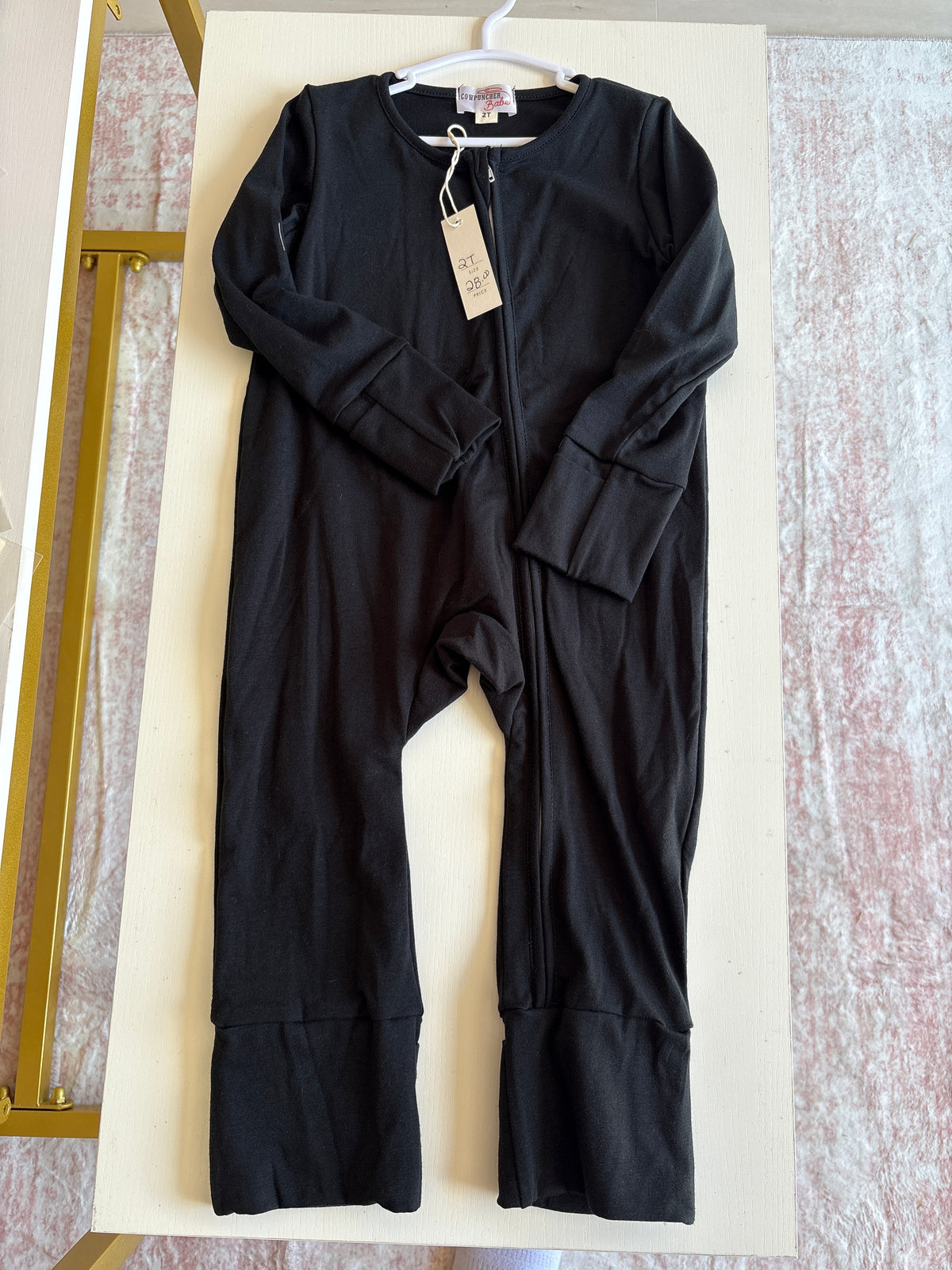 Black sleeper 2t